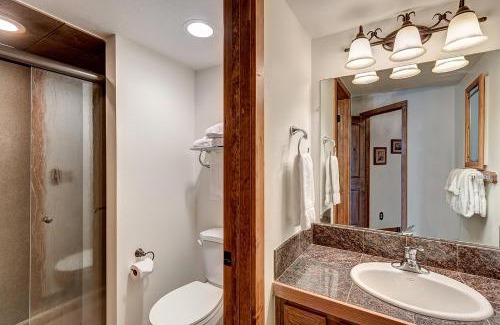 Historic District Apartment | Sawmill Creek Condo 207 by Great Western Lodging