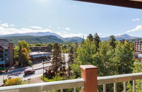 Historic District Apartment | Sawmill Creek Condo 403 by Great Western Lodging