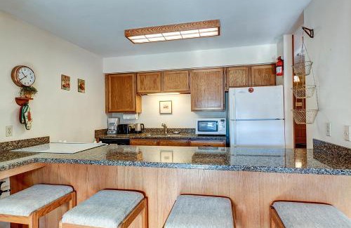 Historic District Apartment | Sawmill Creek Condo 405 by Great Western Lodging
