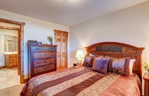 Historic District Apartment | Sawmill Creek Condo 405 by Great Western Lodging