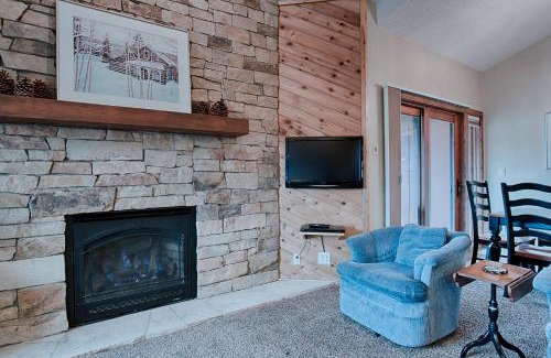 Historic District Apartment | Sawmill Creek Condo 408 by Great Western Lodging