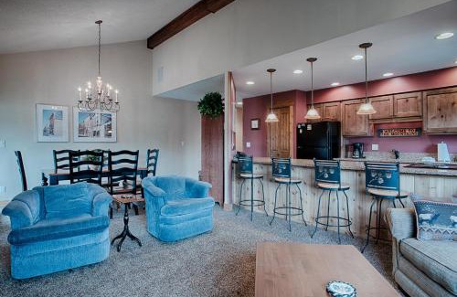 Historic District Apartment | Sawmill Creek Condo 408 by Great Western Lodging