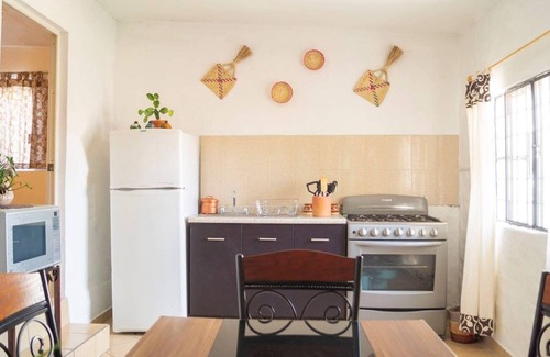 Azteca House | Sayana House
