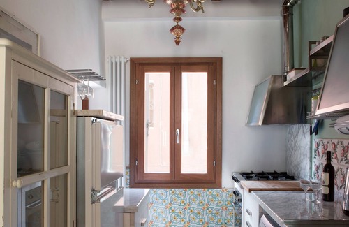 Castello House | Scala Mata: Unique and Homely 17th Century Biennale Apartment
