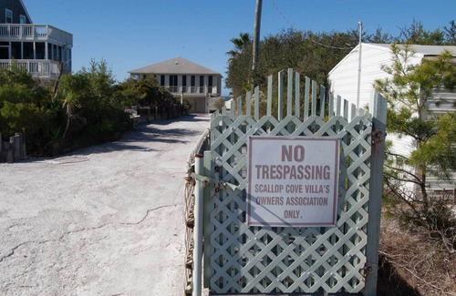 Cape San Blas Cottage | Scallop Cove #3 - Phish Headz - Bayfront, 3 Min Walk to Gulf, Pet Friendly, No Min Nights.