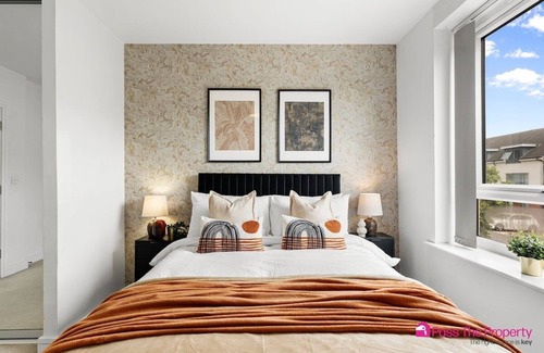 Reading Apartment | Scandi Abode in Central Reading - Balcony