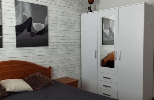 Lahti Apartment | Scandinavian taiteilijan 3h huoneisto