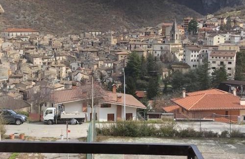 Scanno House | Scanno Parco naz Abruzzo Nuovo Appartamento I Gerani,300 m dal centro, vista, wifi garage max 7 persone