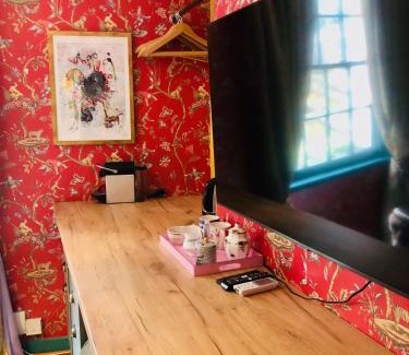 Brighton City Centre Hotel | Scarlet Room at the Regency House