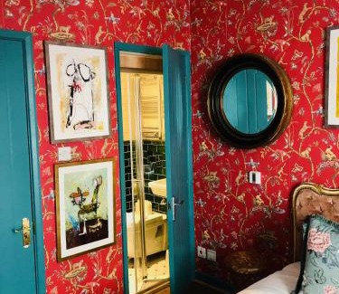 Brighton City Centre Hotel | Scarlet Room at the Regency House