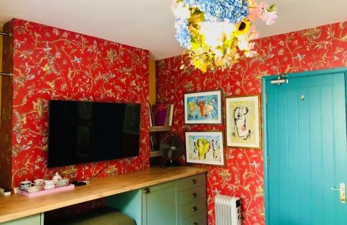 Brighton City Centre Hotel | Scarlet Room at the Regency House