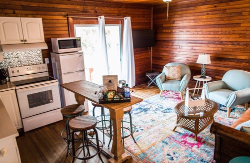St. Augustine Beach Apartment | Scarlett, at Ruby Dog on B