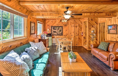Durham Cabin | Scenic Durham Getaway < 8 Mi to Windham Mtn!