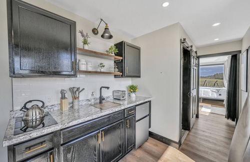 Pine Grove Bed & Breakfast | Scenic Escapes, Romantic Couples Getaway βοΈπ