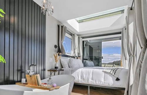 Pine Grove Bed & Breakfast | Scenic Escapes, Romantic Couples Getaway βοΈπ