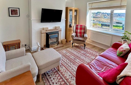 Neyland House | Scenic Pembrokeshire Cottage