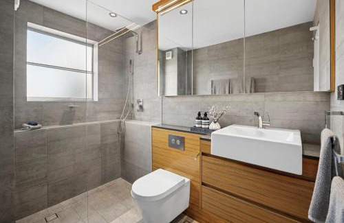 Mosman Apartment | Scenic Private Exclusive Waterfront View at Mosman