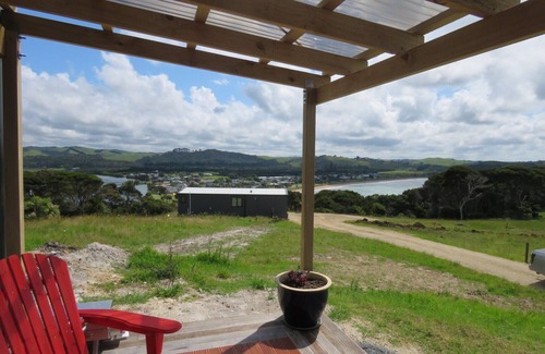 Cable Bay Cabin | Scenic Retreat