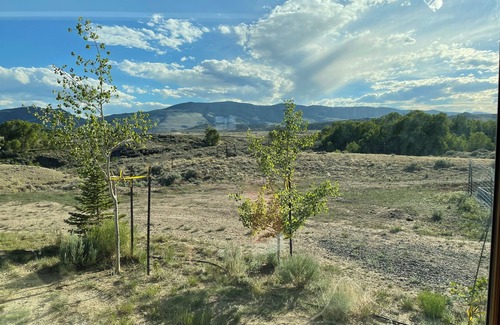 Cody House | Scenic Yellowstone Camper - in Cody