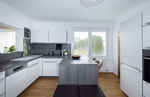 Poertschach am Woerthersee House | Schönes Haus mit Garten in Pörtschach