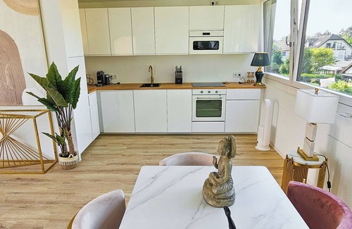 Freilassing Apartment | Schöne Dachgeschoss Neubau 80m² Wohnung mit Dachterasse