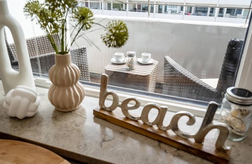 Westerland Apartment | Schönes 1-zimmer App., Strandnah, Balkon, Stellplatz, Wlan. Haustiere Erlaubt