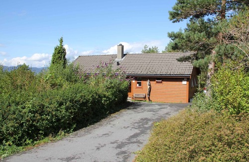 Lyngstranda House | Schönes Haus in Norwegen; Motorboot Mietbar, Hardangerfjord, Nähe Rosendal!