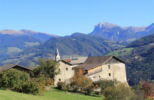 Albions House | Schloss Gravetsch