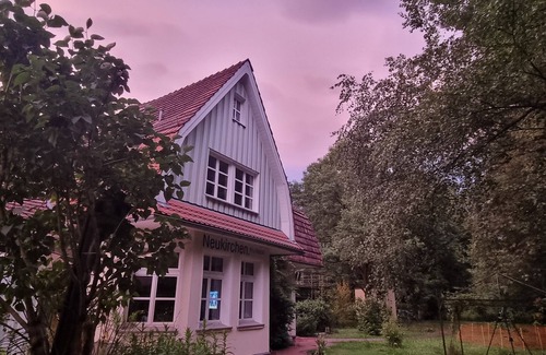 Braunfels Villa | Schmuckstück traumhafter ehem. Bahnhof in Alleinlage