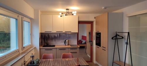 Baiersbronn Apartment | Schwarzwaldstübchen "Altas Montañas" mit Schwimmbad