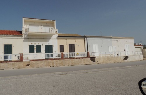 Scoglitti House | SCOGLETS: OPEN SEA VIEW 20 MT FROM THE AIR CONDITIONED SEA
