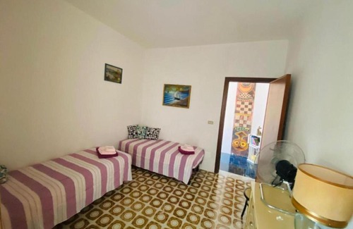 Torre Squillace House | Scorci di Mare Uno