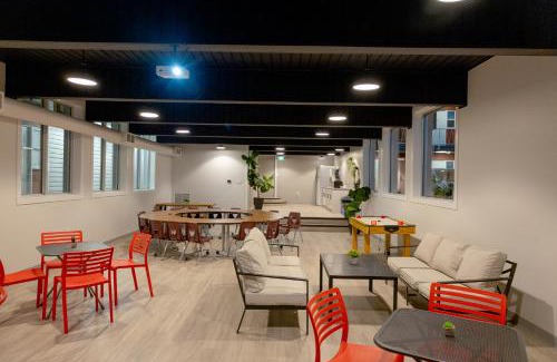 City Centre Hotel | Scott's Inn & Suites