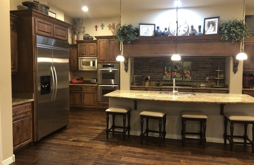 Aztec Corridor House | Scottsdale - Close To Everything - Off 101 - Sleeps 10-16