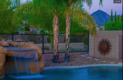 Aztec Corridor House | Scottsdale - Close To Everything - Off 101 - Sleeps 10-16