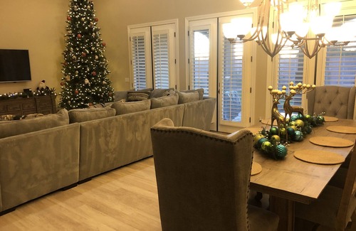 Aztec Corridor House | Scottsdale - Close To Everything - Off 101 - Sleeps 10-16