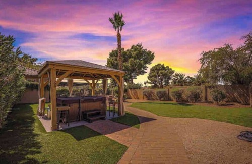 Casa Rica House | Scottsdale estate with heated pool and hot tub