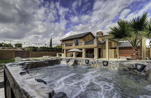 Sunset Ridge House | Scottsdale Kierland Compound w/Large Hot Tub!