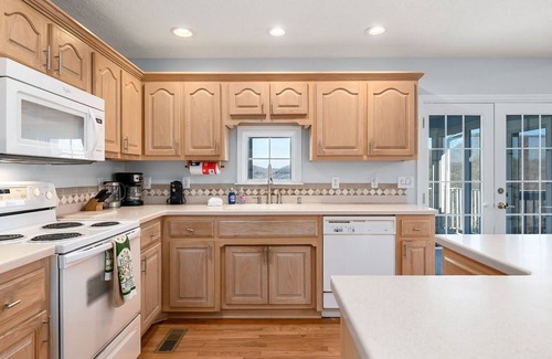 Smithville Ski Chalet | Scout's Hideaway (Dog-Friendly) Over Looking Center Hill Lake