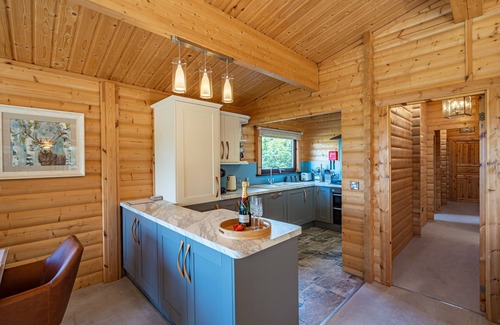 Rockcliffe Cottage | Screel View - a lodge that sleeps 6 guests in 3 bedrooms