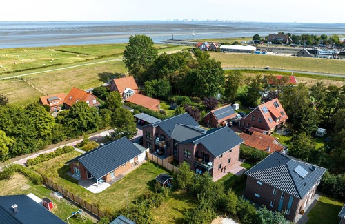 Fedderwardersiel Apartment | Sea and comfort - vacation apartment JAN with terrace and directly on the North Sea dike!