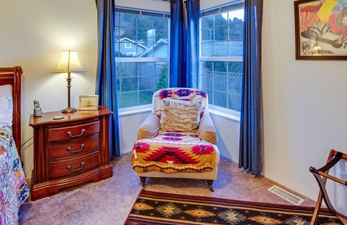 Yachats House | Sea Break - Ocean view with Hot tub