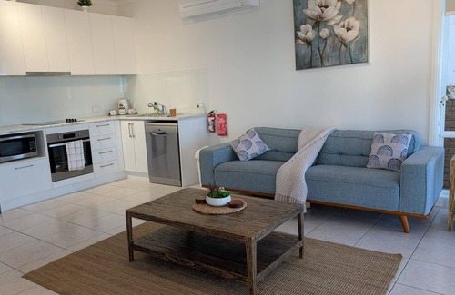 Barrack Point Apartment | Sea Breeze @ Barrack Point