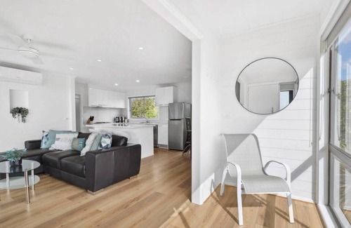 Portarlington House | Sea Breeze filled Home by Portarlington Pier