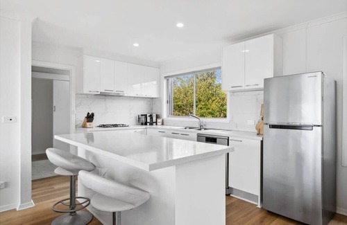 Portarlington House | Sea Breeze filled Home by Portarlington Pier