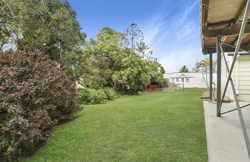Emu Park House | Sea Breeze On Archer