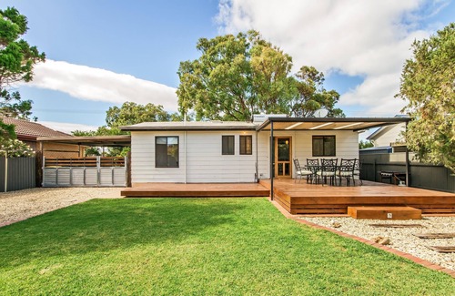 Port Willunga House | Sea Devine ~ Port Willunga - Charming, Comfy and Close to Port Willunga Beach | Pets Negotiable