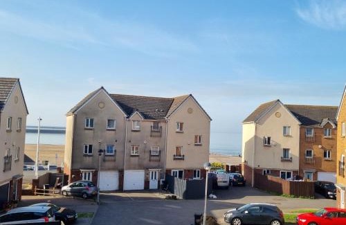 Port Talbot House | Sea Escape The Tardiis Beachfront location Aberavon beach Sea Views Driveway parking