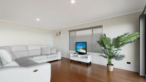 Lakes Entrance House | Sea For Miles