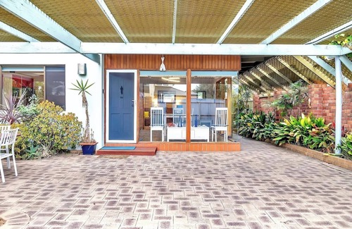 Brighton House | Sea Js Brighton Local Charm and Beachside Flair
